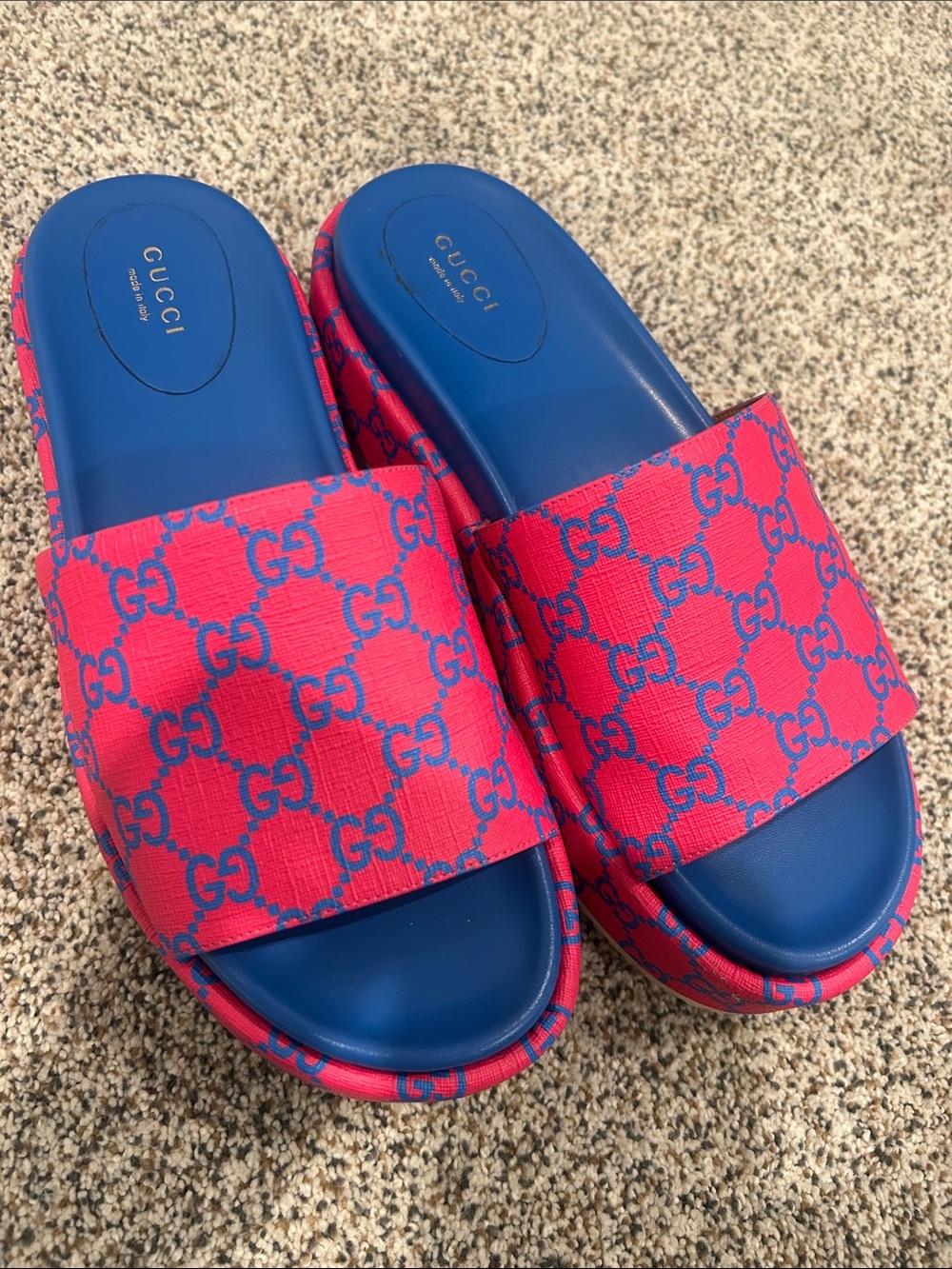 AUTHENTIC Gucci Pink and Blue GG Logo Slides with box
